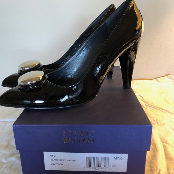 Stewart Weiztman UFO Patent Leather Pumps - Picture 3 of 4